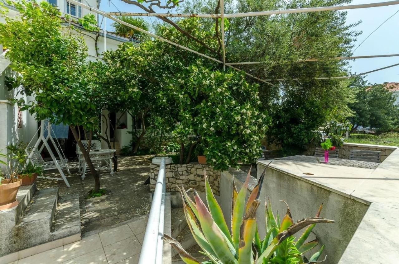 Apartments Doria - 20M From Beach Трогір Екстер'єр фото